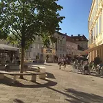 Terrasse Mit Parking In Zentrum Appartamento