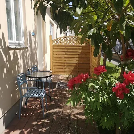 Terrasse Mit Parking In Zentrum Apartman