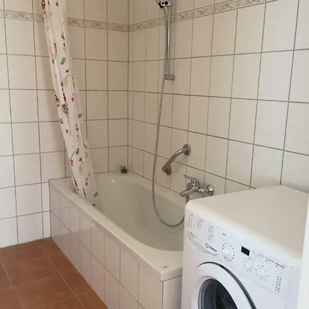 Terrasse Mit Parking In Zentrum Apartman *