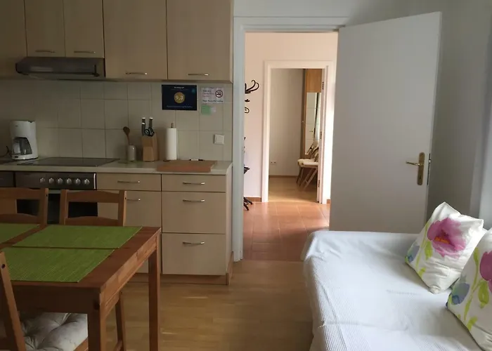 Terrasse Wohnungen Mit Parking In Zentrum * Баден